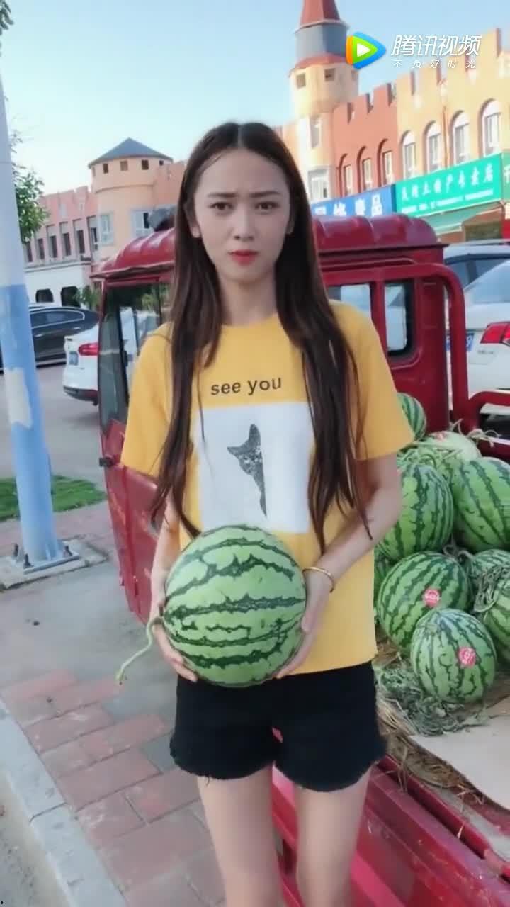 暴躁的女人吃瓜,揭秘网络热议背后的真相与心理