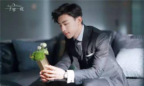 片警吃瓜爱工作,工作之余的温馨瞬间