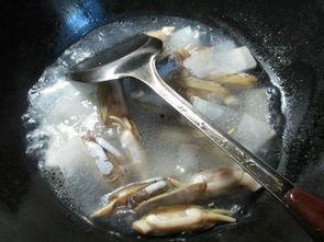 吃瓜蛏子汤,吃瓜蛏子汤，鲜美滋味尽在其中