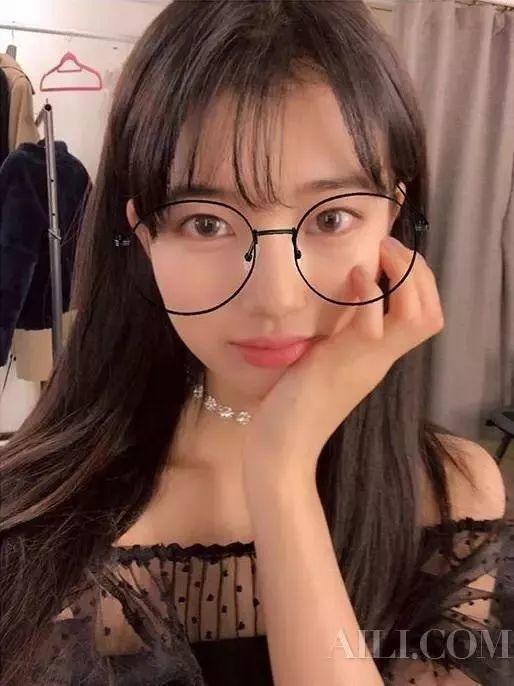 眼镜妹宿舍吃瓜,揭秘宿舍里的“吃瓜”风云